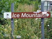 Directional signs to Ice Mountain