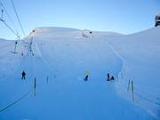 Wide glacier slope at the drag lift
