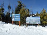 Slope signage and trail map in the Big Sky ski area