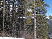 Slope signage in the Mt. Norquay ski area