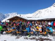 Mountain hut tip Madritschhütte