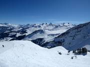 View from the slopes on Fronalpstock towards Klingenstock