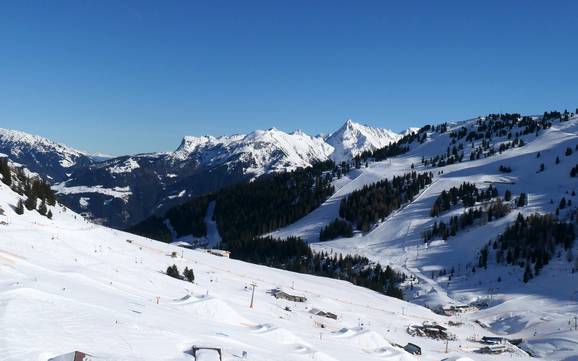 Skiing near Lanersbach (Tux)