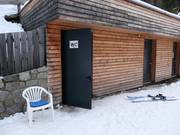 Well-maintained toilets at the Gampenlift