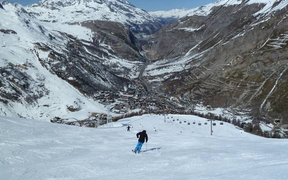 Glacier ski resort in the Western Alps