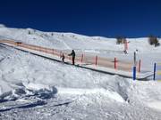 Publicly accessible conveyor belt at the mountain station