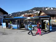 Ski bus at the Lenk valley station