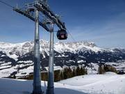 10er Gondelbahn Hartkaiserbahn - 10pers. Gondola lift with seat heating (monocable circulating ropeway)