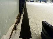 Conveyor belt at the beginner slope