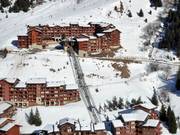 Inclined lift to Pierre et Vacances Premium les Crets