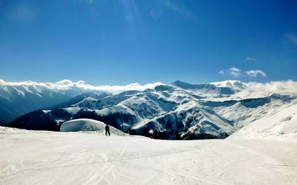 Biggest height difference in the Department of Alpes-Maritimes – ski resort Auron (Saint-Etienne-de-Tinée)