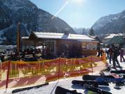 Refreshment option at the valley station of the Walmendingerhornbahn
