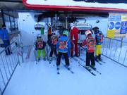 Ski lesson at the child-safe Wastenegg 6-person chairlift
