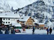 View of the restaurants in Oberlech