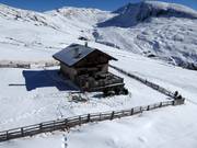 The entire ski hut can be rented