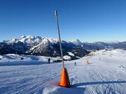 Snowmaking with snow lances in the Dachstein West ski area