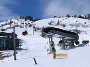 Red Pine Gondola - 8pers. Gondola lift (monocable circulating ropeway)