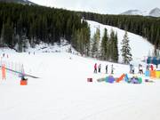 Beginner area with conveyor belts directly at the valley station