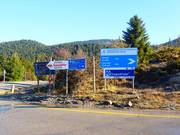 Signposting to the Parnassos Ski Center ski area
