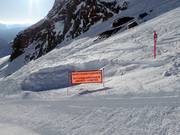 For environmental protection reasons and due to the avalanche risk, it is forbidden to venture off the marked slopes in the Val della Mite