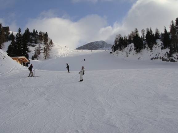 Easy and intermediate slopes at the mountain station