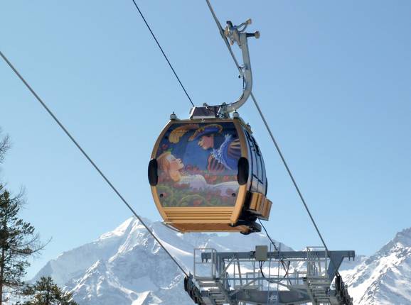 Grächen-Hannigalp (Märchengondelbahn) - 8pers. Gondola lift (monocable circulating ropeway)