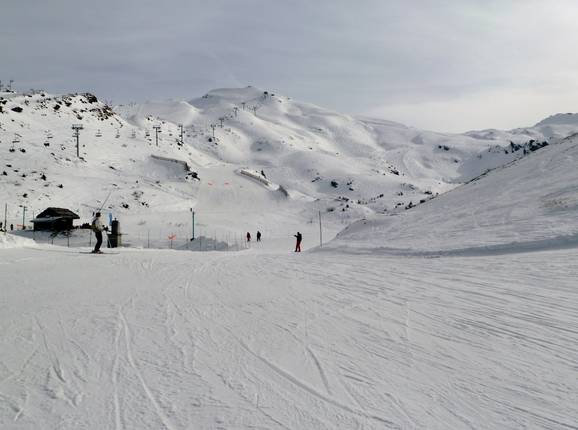 Descents on treeless slopes