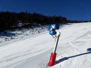 Efficient snow cannons in the ski resort of Les Angles