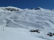 Descent at the Cascade Express at Glacier de Pissaillas in Val d'Isère
