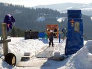 Conveyor belt in the ski school area