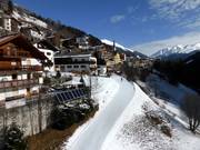 From the village of Kappl, a slope leads to the valley station.