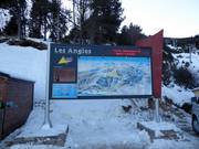 Information board with current operating information