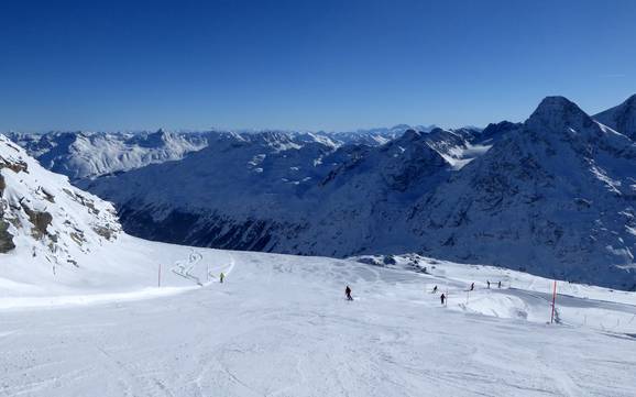 Glacier ski resort in the Upper Engadine (Oberengadin)