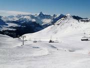Wide slopes and wide lifts in Flaine