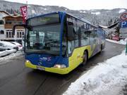 Ski bus at the base station in Lermoos