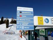 Slope signage in the Alpe Lusia ski area