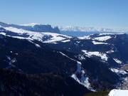 View towards Alpe di Siusi from Dantercepies