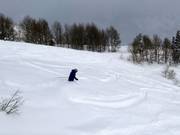 Numerous off-piste descents