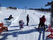 The friendly staff is ready at the lift.