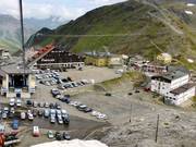 Accommodation directly at the cable car and at the end of the valley run