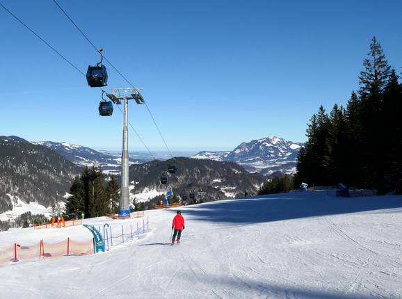 Family run at the Söllereck 10-person gondola lift