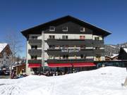 Hotel Gorfion next to the ski school meeting point