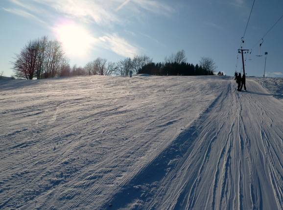 Slope directly next to the drag lift
