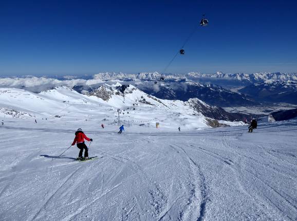 Wide Gletscherpiste slope