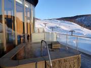 Après-Ski in the ‘onsen’ (hot spring)