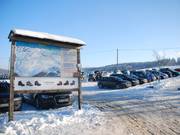 At the entrance to the parking lot, this overview board is displayed.