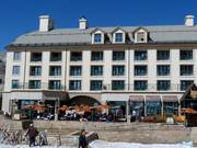 8100 Mountainside Bar & Grill at Park Hyatt Beaver Creek