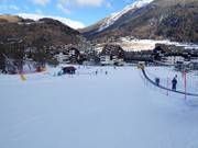 Practice slope with conveyor belts (La Thuile)