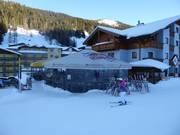 Umbrella bar at the Roßkopfbahn in Zauchensee