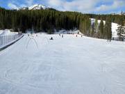 Beginner area with conveyor belts directly at the valley station
